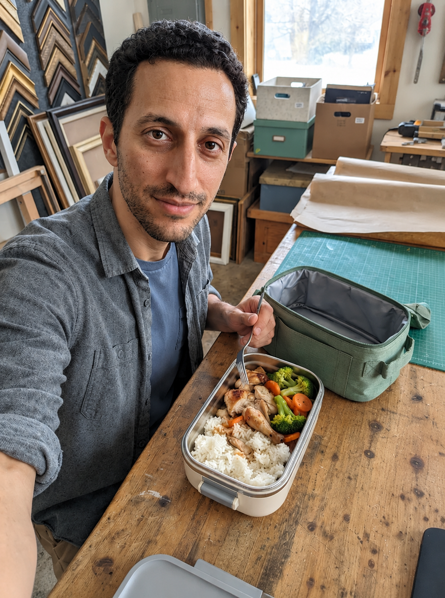 Warm homemade meal in THERMAL lunch box